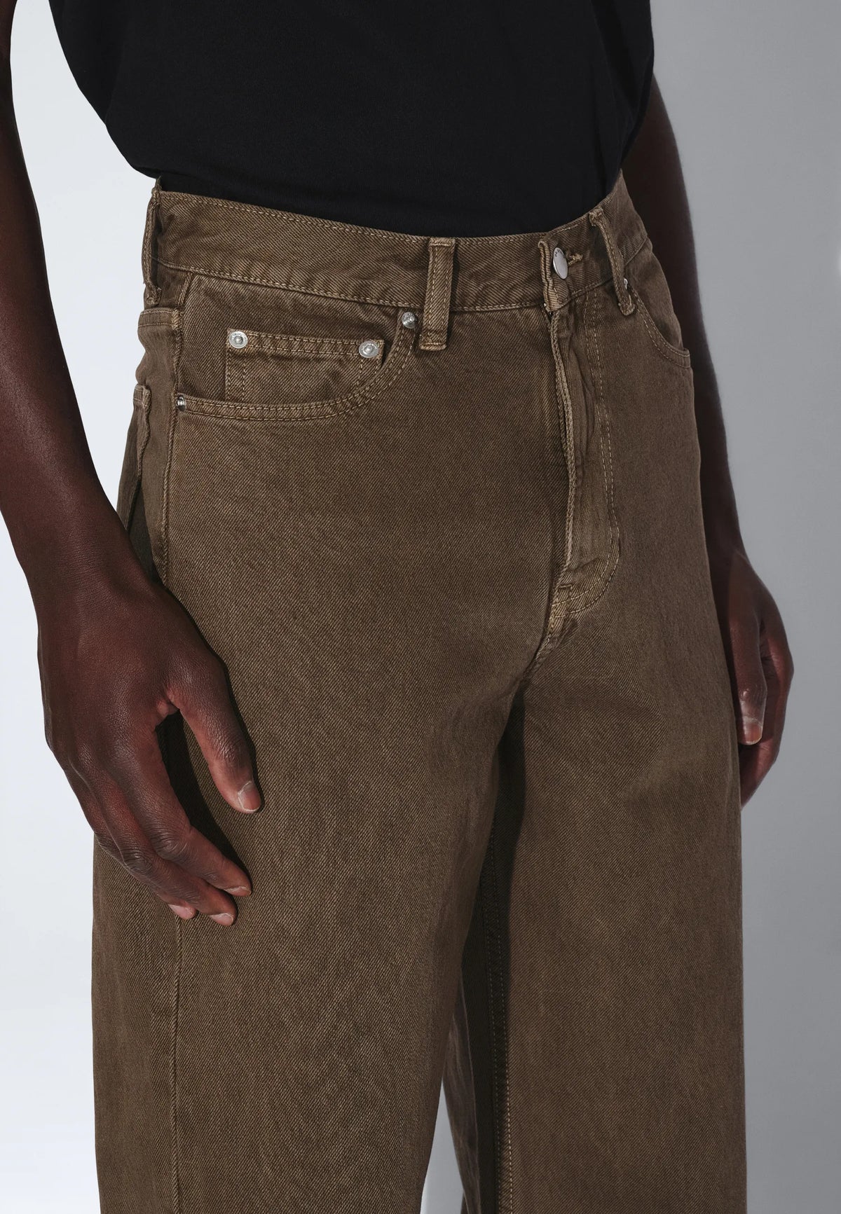 JEANS OMAR RELAXED WASHED OLIVE