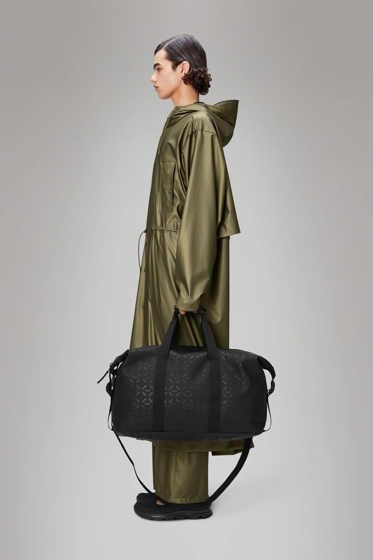 RAINS HILO WEEKEND BAG