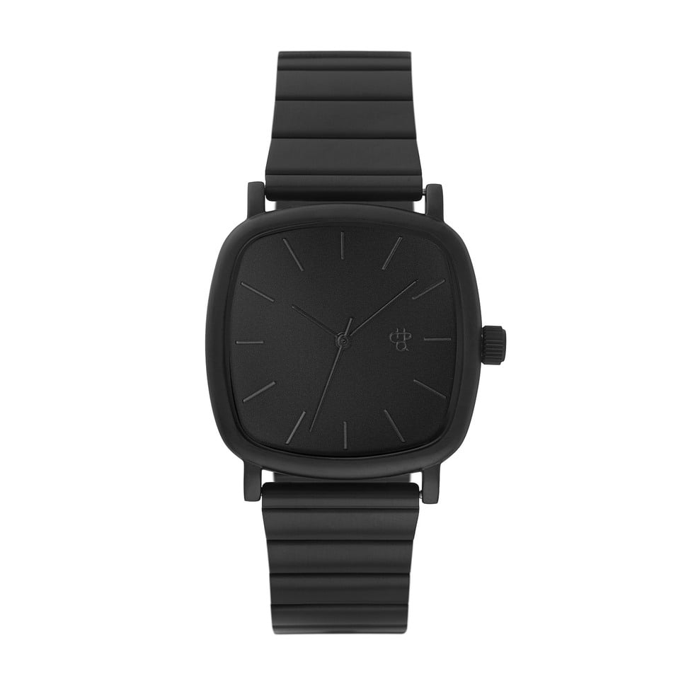 LARA WATCH
