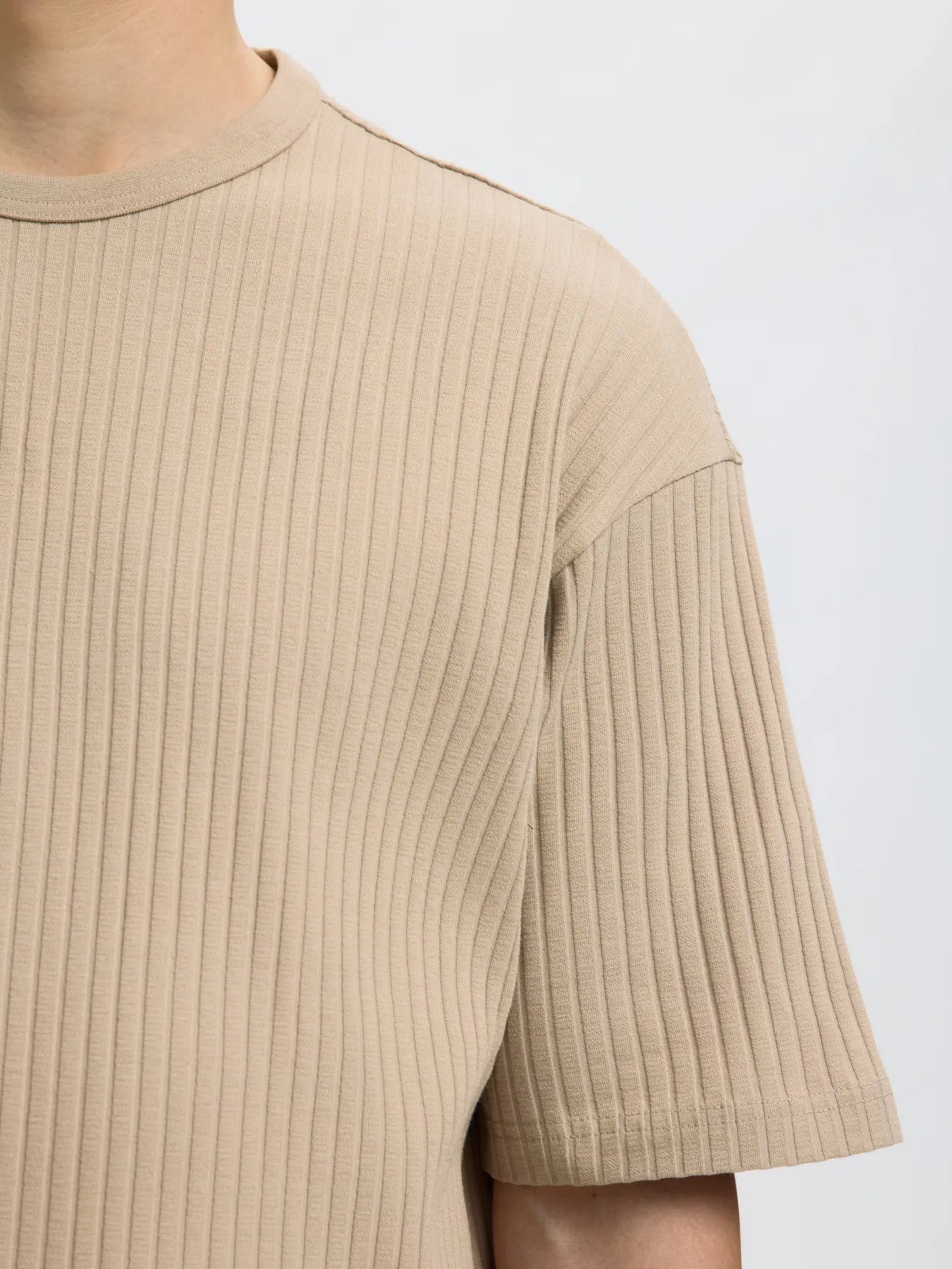 RIBBED T - SHIRT | Rari - DifferentAttitude