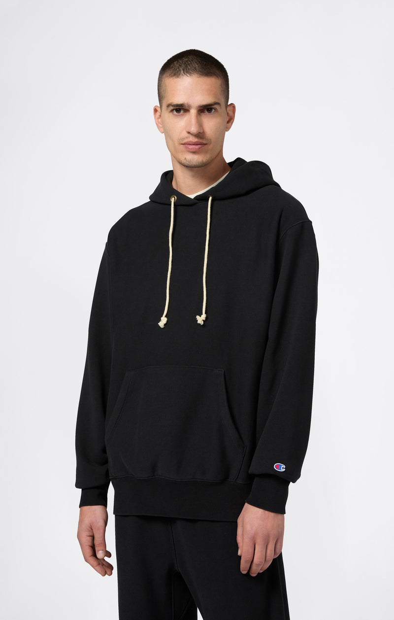HOODED SWEATSHIRT