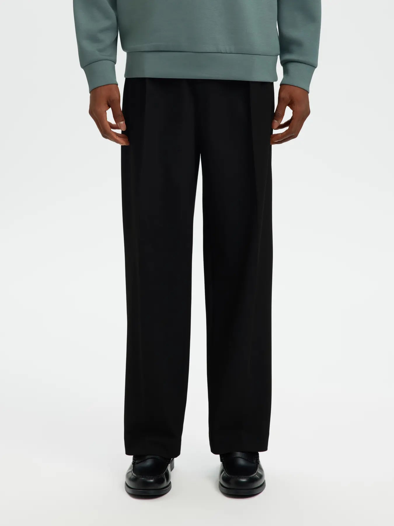 LOOSE FLEX PANT SLM200