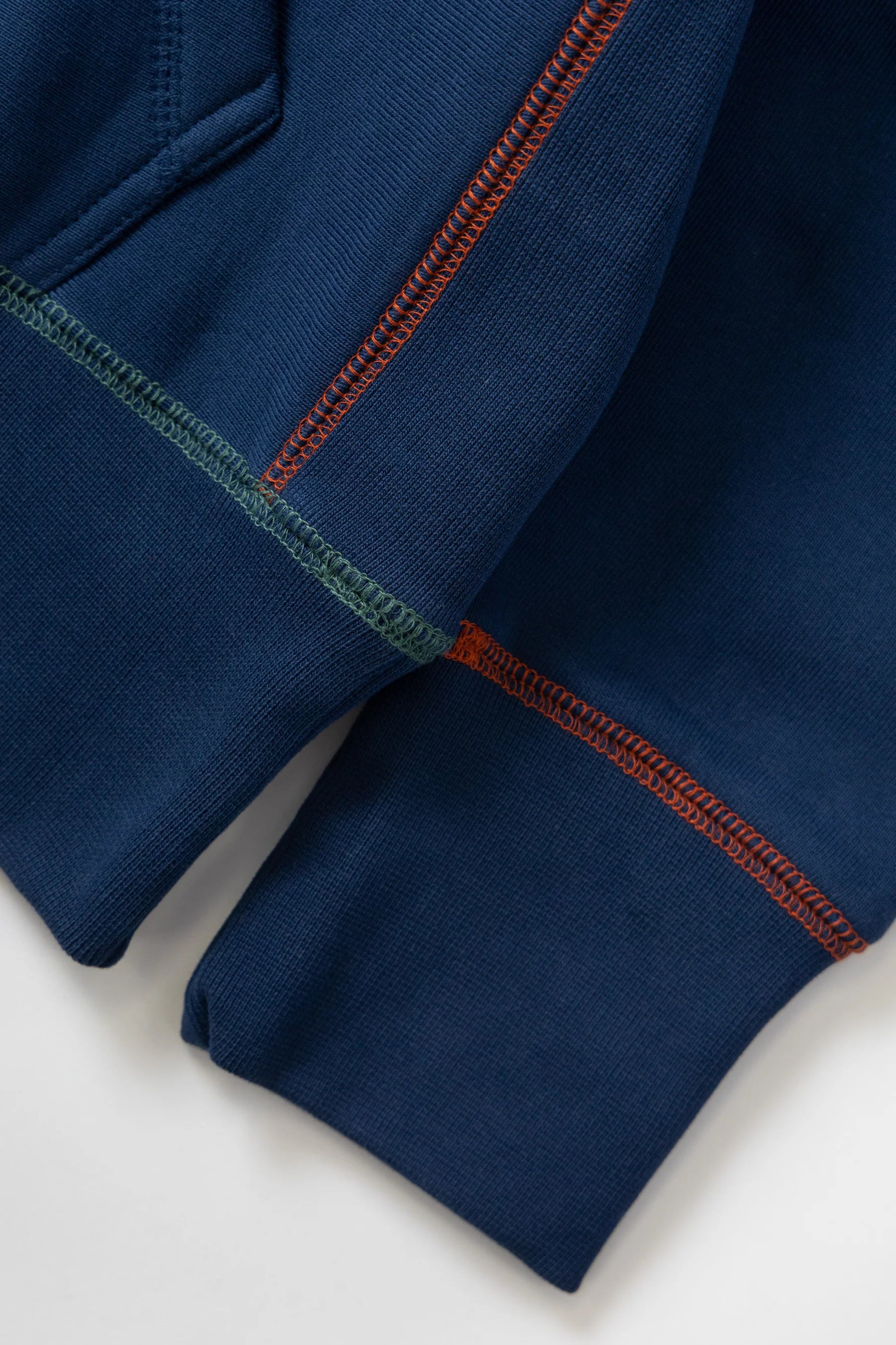 CONTRAST STITCH HOODIE