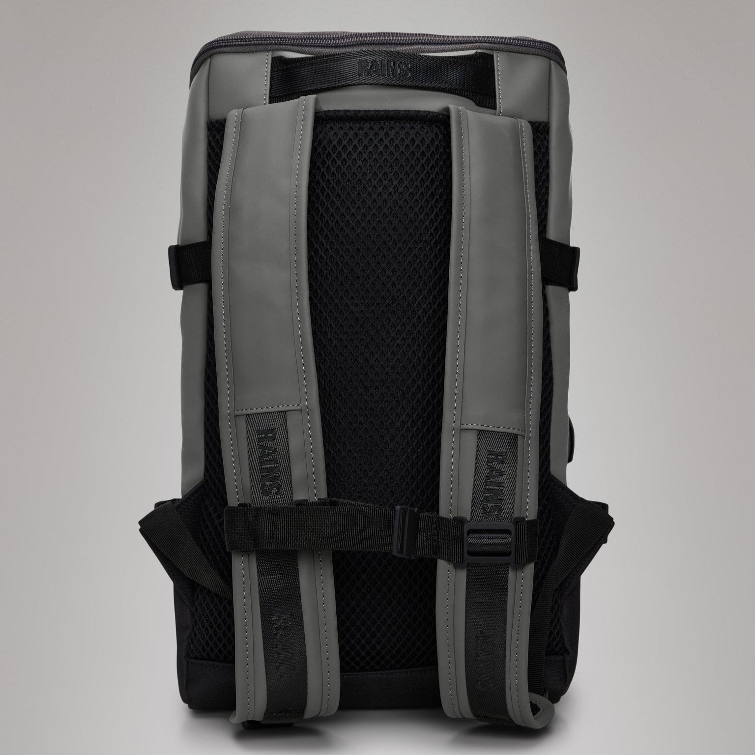 RAINS TRAIL CARGO BACKPACK