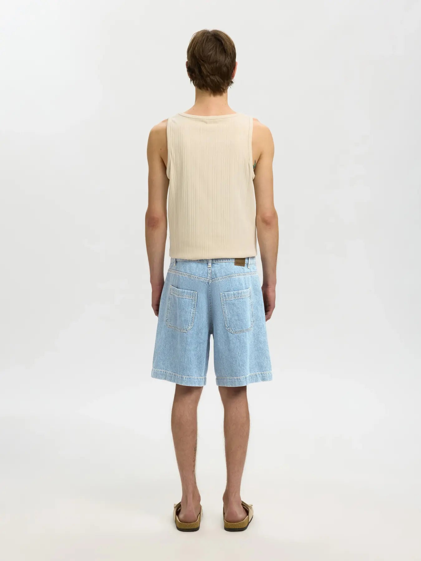 LOOSE MASON DENIM SHORTS