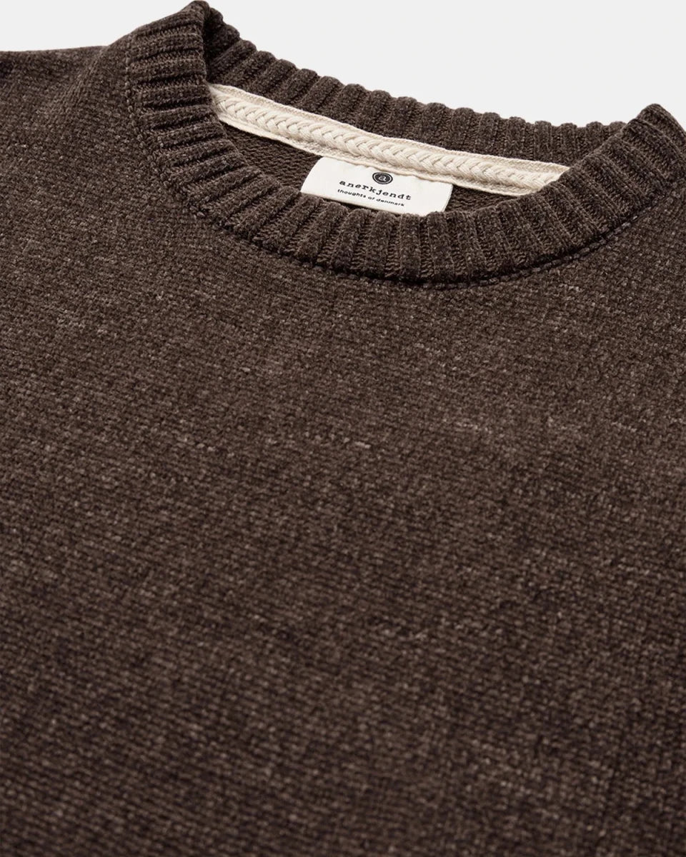 AKSUNE CHENILLE KNIT CHOCOLATE BROWN | ANERKJENDT