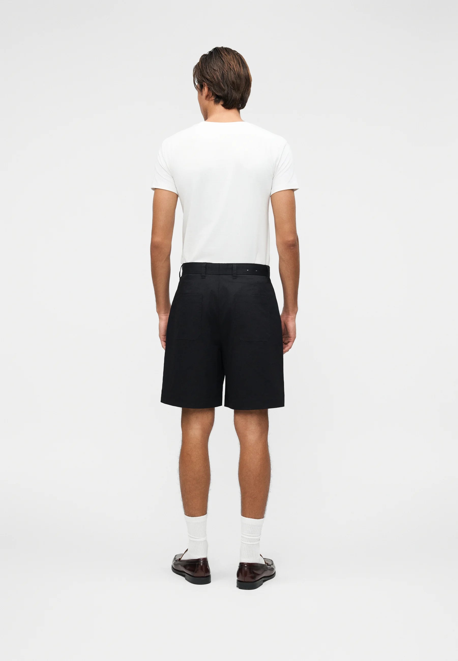 JARI LOOSE SHORTS BLACK