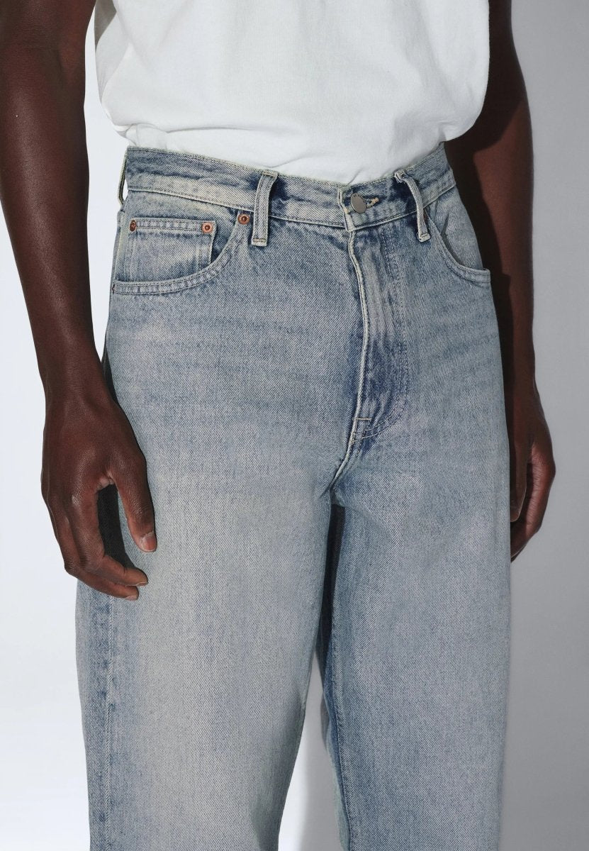 OMAR RELAXED DRIFT LIGHT USED | DR DENIM