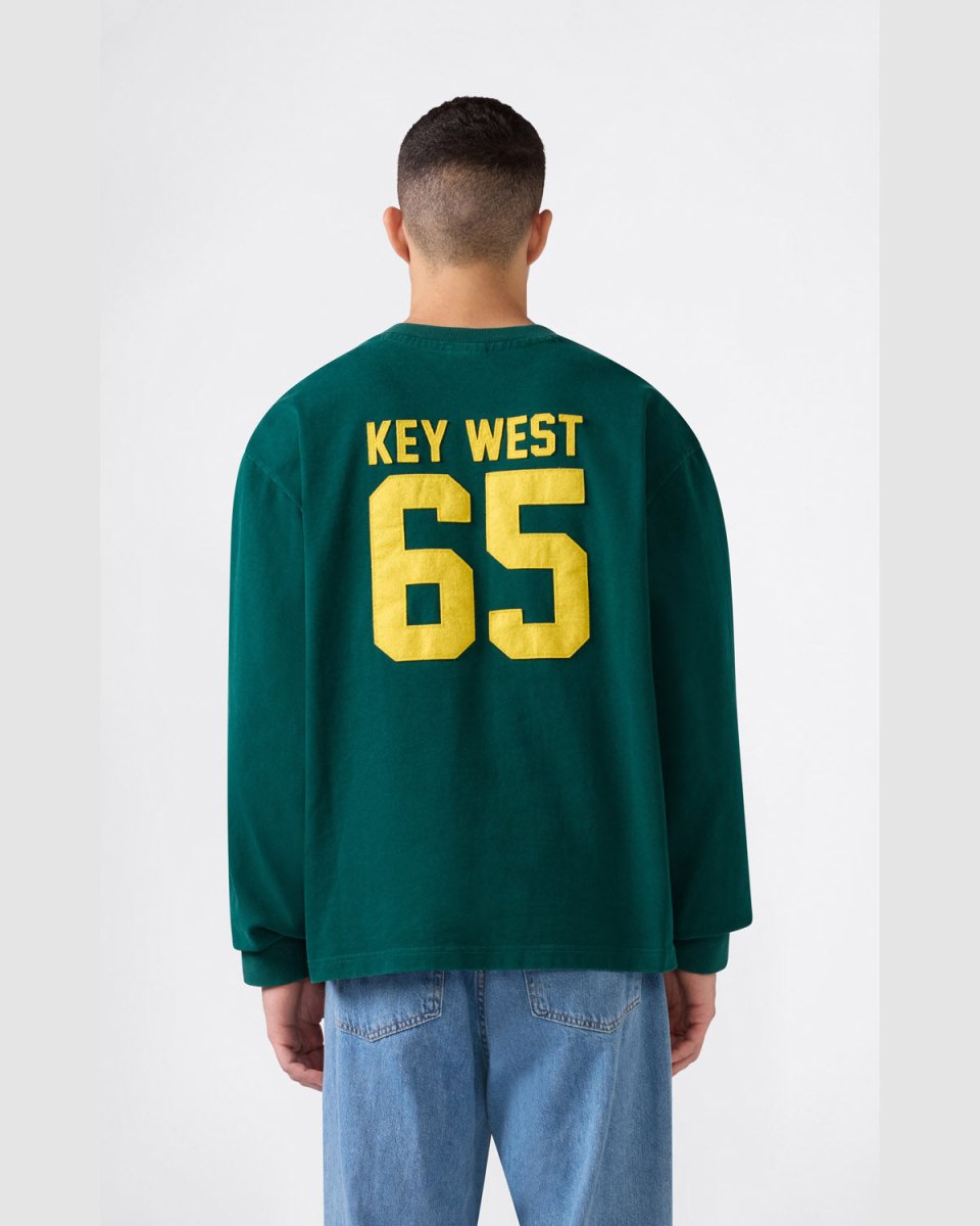 TR STIFF V-NECK SWEATSHIRT | CHAMPION PINNACLE